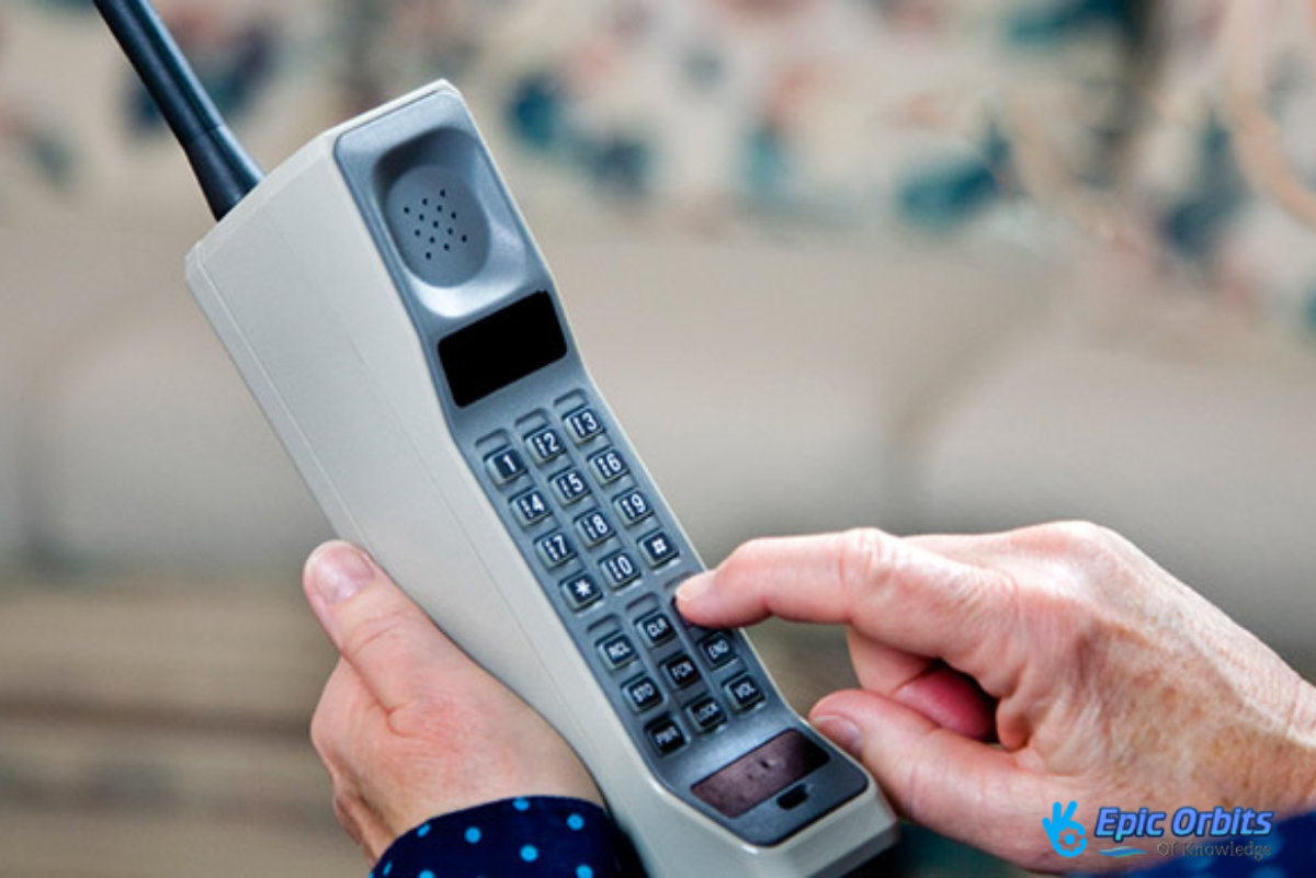The First Mobile Phone in History